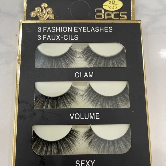 Lashes - Picture 5 of 8